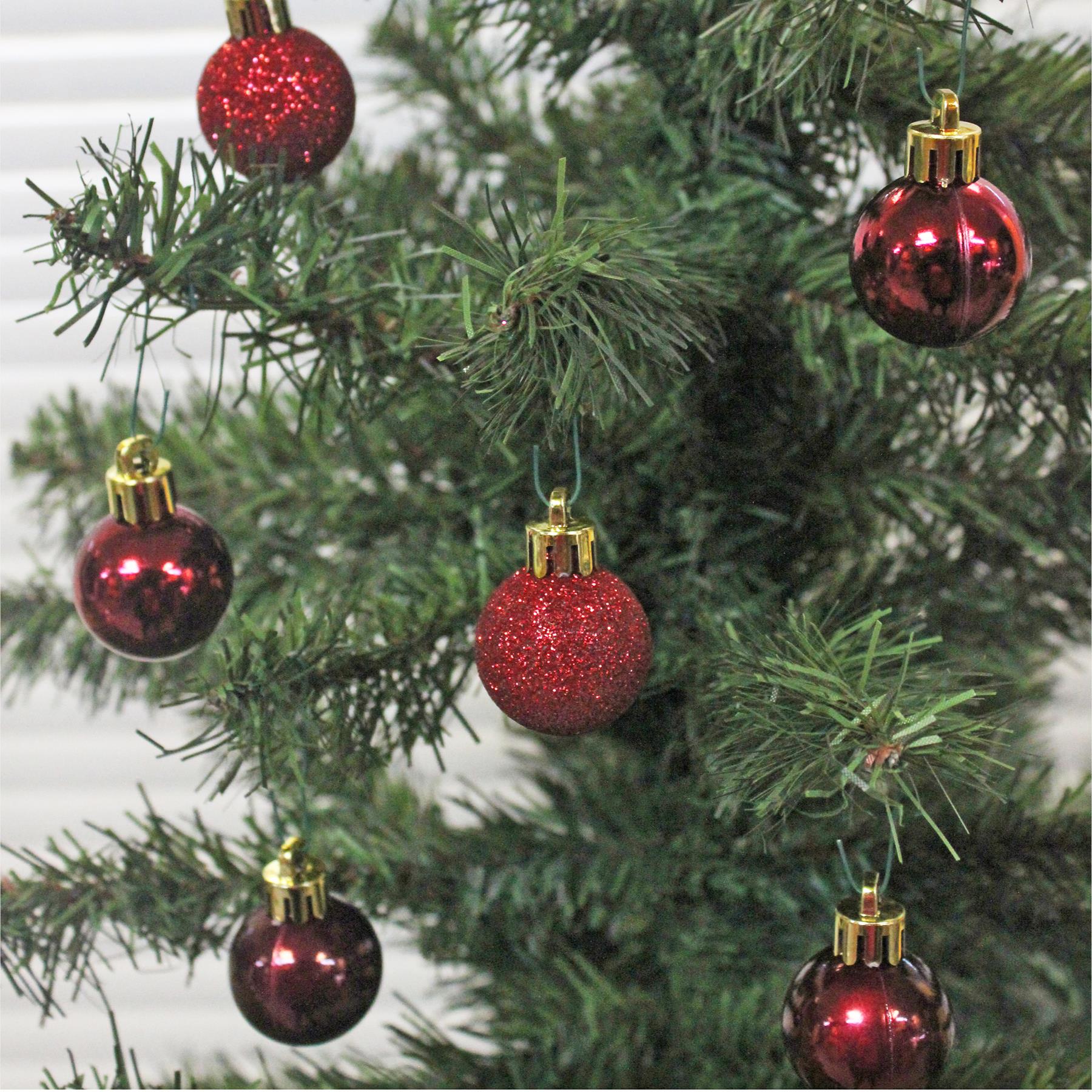 Christmas Shatterproof Baubles 24 Pack 30mm Tree Decoration Cranberry Red